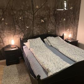 Nydelig villa med havutsikt og utendørs badestamp, khách sạn ở Botnhamn