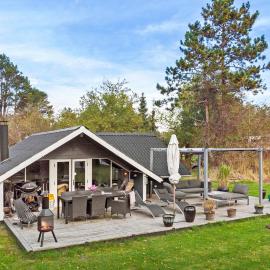 Beautiful Home In Gedser With Wifi, hotel sa Gedser