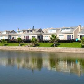 Lalandi Unit 14 - Beach Cottage - Langstrand, hotel u gradu Langstrand