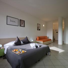 RESIDENCE Leccio, готель у місті Ашяно