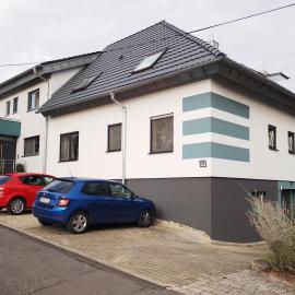 moderne Ferienwohnung mit Balkon, khách sạn ở Assamstadt