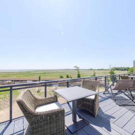 Große Strandoase 5 Sterne Ferienwohnung mit Blick auf den Bodden, hotel v destinaci Wustrow