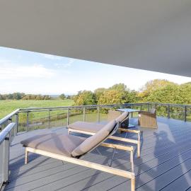 Strandlounge - 5 Sterne-Wohnung mit XXL-Balkon, Wellness & Boddenblick, hotel a Wustrow