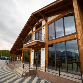Pensiunea Subcarpati, hotel in Călimăneşti