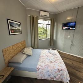 Quarto 2 Econômico com Ar Cond e Smart Tv Filmes, hotel u gradu 'Itajaí'