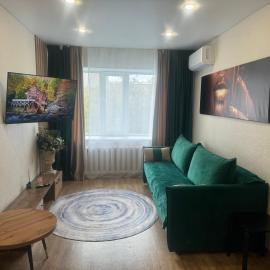 Бухар -Жырау 72, hotel di Karagandy