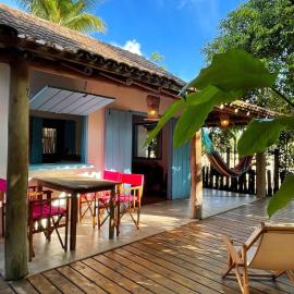 Minha Casa em Caraíva, no centro da vila, hotel in Caraíva
