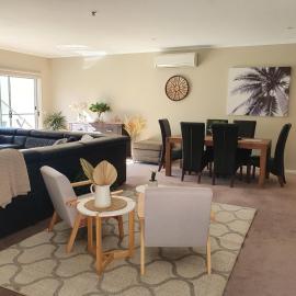 Lbarza Luxury 3BR 2 Bath 2 Storey Townhouse near lake