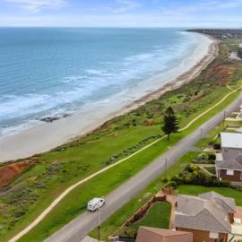 Oceans 19 by Wine Coast Holidays, hotel in Sellicks Beach
