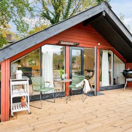 Beautiful Home In Knebel With 3 Bedrooms, Sauna And Internet, hotel en Knebel