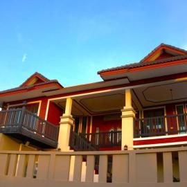 AkiraSunRice Villa calme, jardin et rizières, hotel in Phra Nakhon Si Ayutthaya