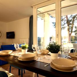 Modern Apartment Near Kristalltherme- MontiRooms, hotel u Ludwigsfeldeu