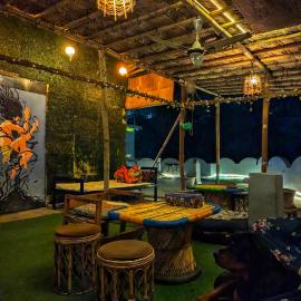 Hobbit House Hostel, hotell i Rishīkesh