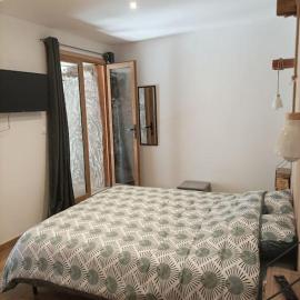 Le nid, hotel in Saint-Yrieix-la-Perche