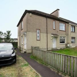 2-Bed Flat Wishaw Free Parking Family-Friendly, hotel in Wishaw