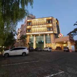 Hotel Indah Palace Solo, отель в Соло