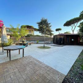 Nerone's House Villa with garden near the sea, ideal for family