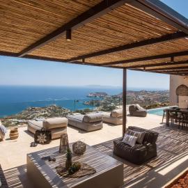 Villa Ouranos - Where the World Unfolds Before You