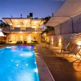 Casa Regno: Ayiá şehrinde bir otel