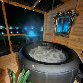 Pond residence Pine 2ppl Adults only, hotel a Rathdowney