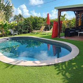 Au cœur du papillon piscine collective en famille, hotel u gradu Goyave