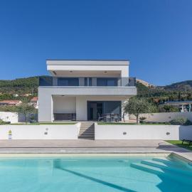 Awesome Home In Banjol
