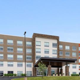 Holiday Inn Express & Suites Waynesboro East, hotel in Waynesboro