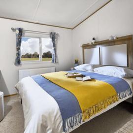 Thurston Standard Daisy Caravan 1