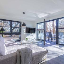 Rotmilan - Elegante Ferienwohnung mit Balkon, Kamin & Wellness am Krakower See