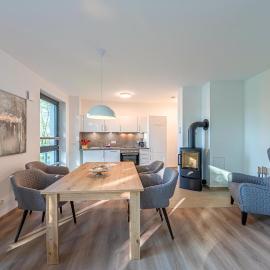 Goldhornisse - Gemütliches Apartment mit Seeblick, Kamin & Wellness am Krakower See
