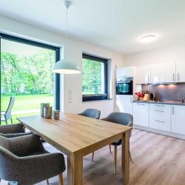 Mooswinkel - Stilvolles Apartment mit Terrasse & Wellness am Krakower See