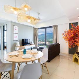 Spacious 3BR in Tropicana 218 at Central Location & Food Hunt Friendly