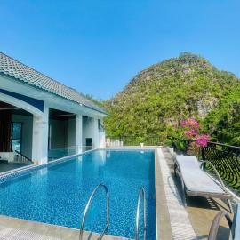 Lynh's Villa, hotel u gradu Kat Ba