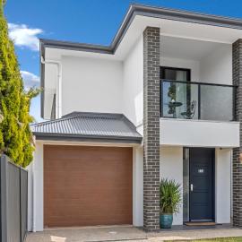 Entire 2 storey home in Tranmere, hotel in Campbelltown