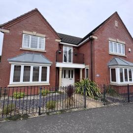 Spacious 4BD House with Character in Coventry, hotel u gradu Koventri