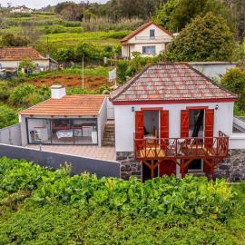 Moniz Ocean Escape BBQ Near Porto Moniz Pools