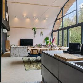 Bosresort Maanzicht, hotelli kohteessa Noordwolde