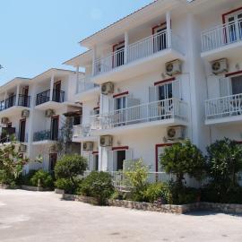 Clad Studios, hôtel à Laganas