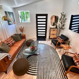 Casa Agave, 2 Bedroom, 1 Bath Guest House, with 3 Beds & Game Room