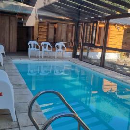 Cabaña con Piscina Cubierta