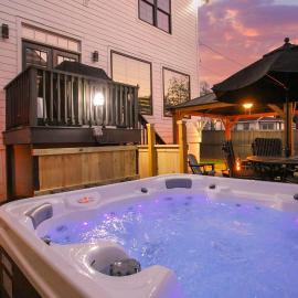 Most Spacious Home only 2 Miles from Downtown