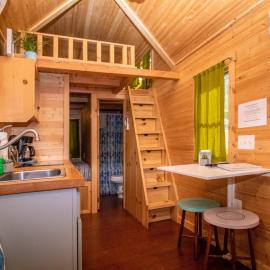Mt Hood Tiny House Village, hotelli kohteessa Welches