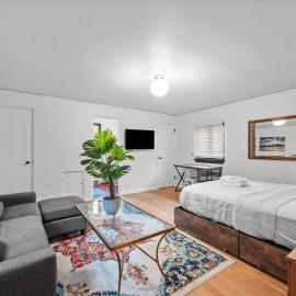The Walnut Suites - The Secluded Suite