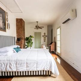 Chic Cottage near the Lower French Quarter, Hotel in New Orleans