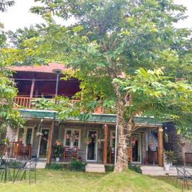 캇 티엔에 위치한 호텔 Lava Rock Viet Nam Lodge