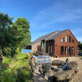 Happy Horse Cottages, hotel v destinaci Sennybridge