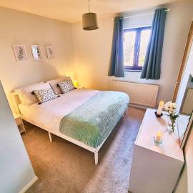 Bluebirds Cottage - Light and Airy 2 Bed in Bourton, hotel in Bourton on the Water