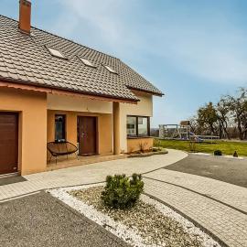 4 Bedroom Nice Home In Mragowo