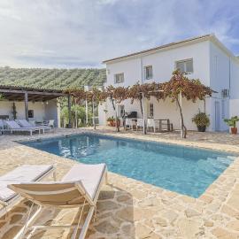 Casa Olivo, hotel a Iznájar