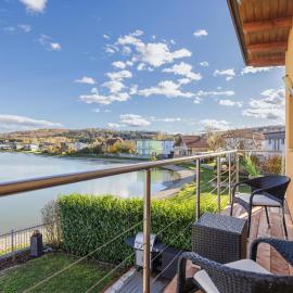 Ferienhaus Mit Seepanorama, hotel in Rauchwart im Burgenland